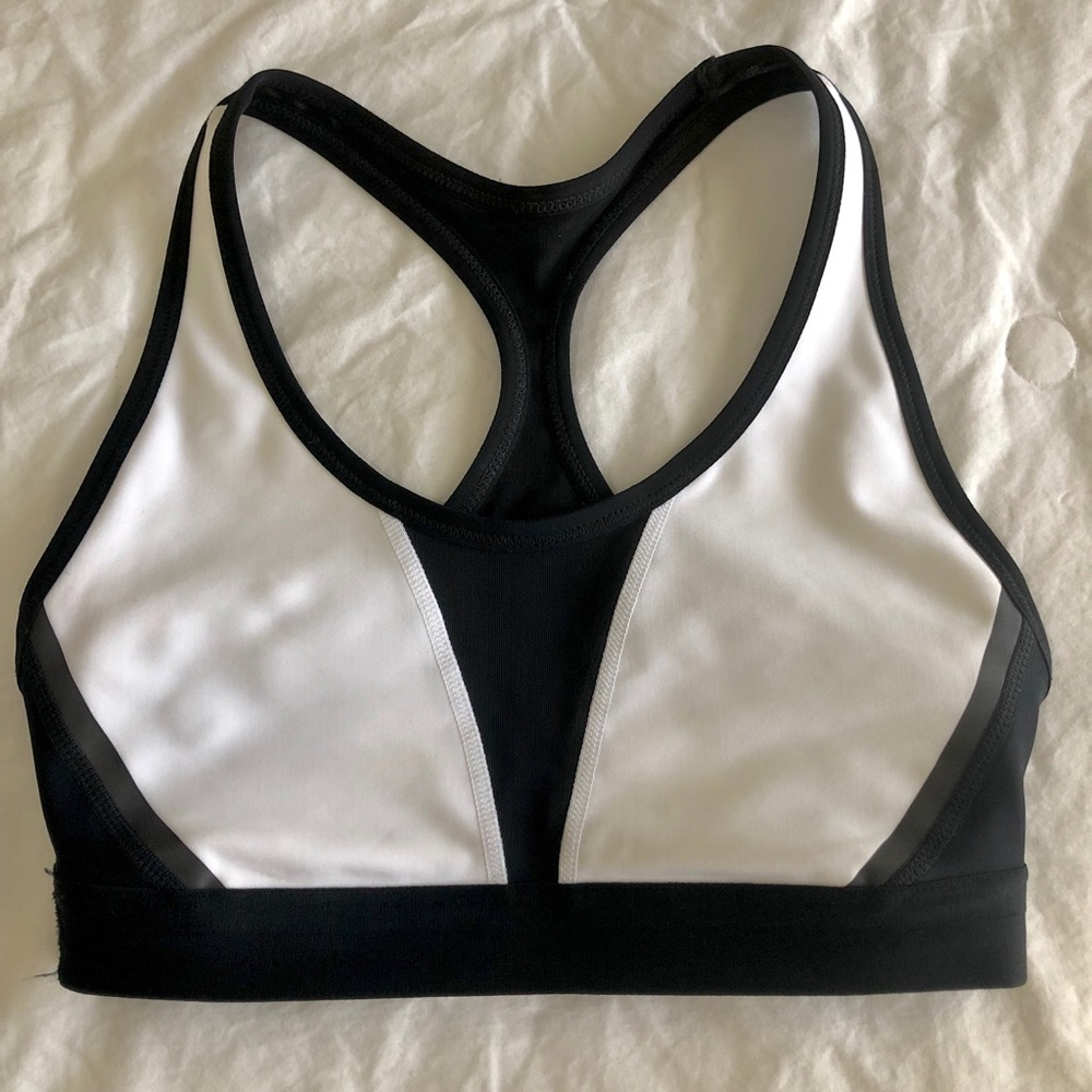 Women’s Sports Bra
